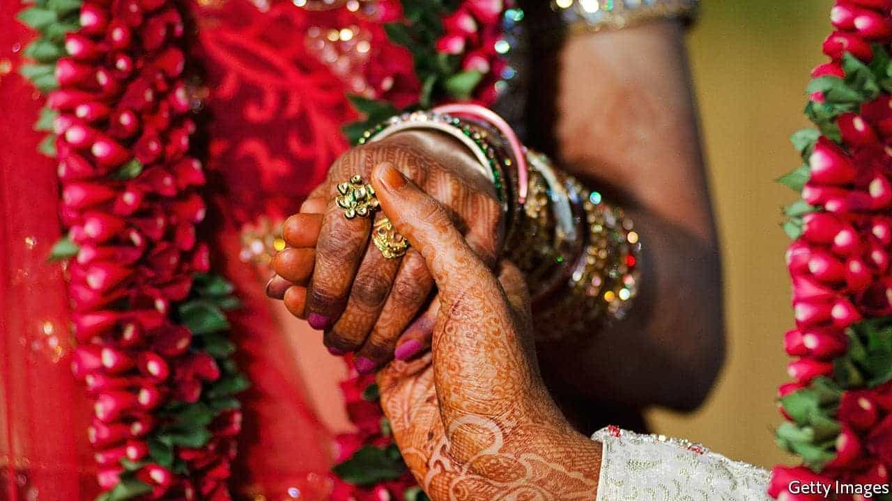 love-marriage-family-issues-letsdiskuss