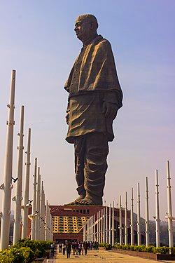 Where is the "statue of unity"