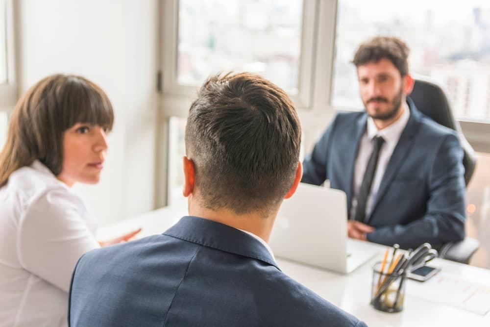 Right divorce lawyer