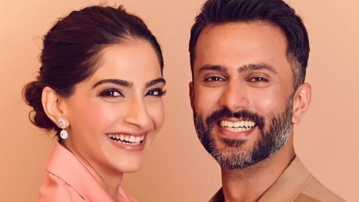 Sonam Kapoor on why she picked Anand Ahuja as husband: 'I am giving mom credit…' | Bollywood - Hindustan Times
