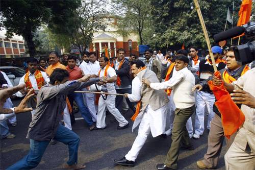 Hindu-muslim-clashes-letsdiskuss