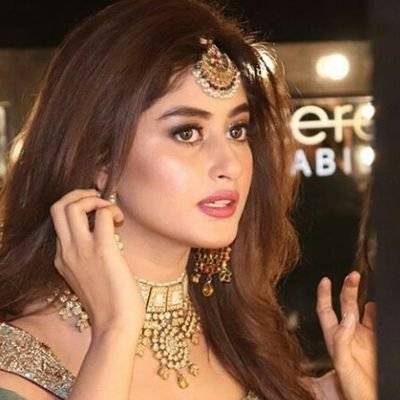 pakistani-actresses-in-bollywood-letsdiskuss