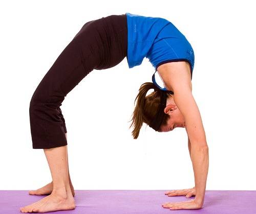 yoga-pose-letsdiskuss